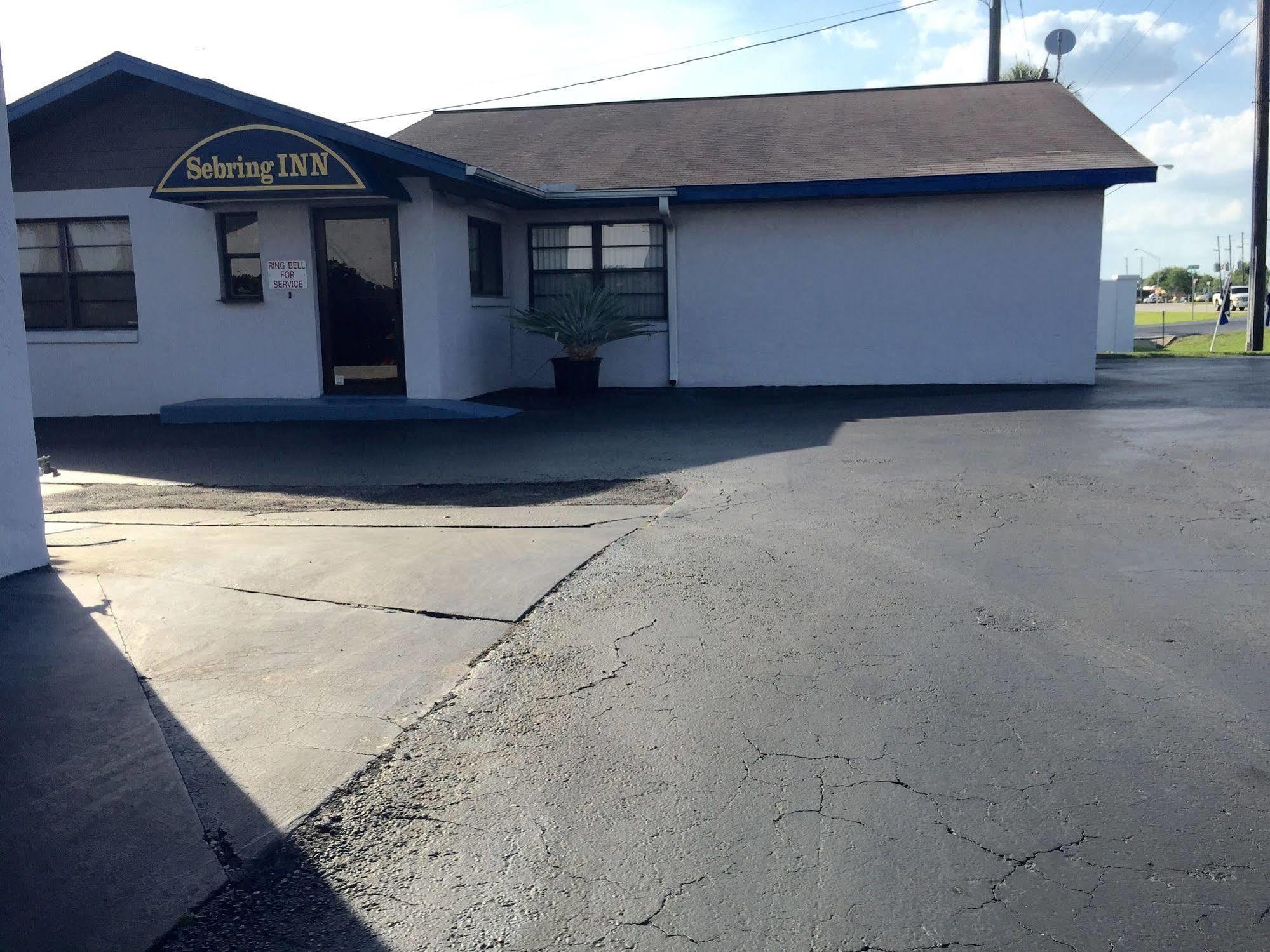 Sebring Inn Kültér fotó